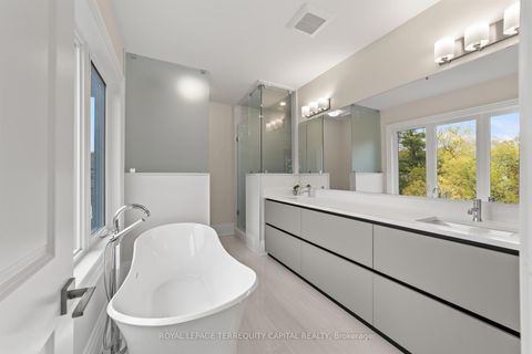 Photo 30 at 23 Kingwood Lane, Aurora Estates, Aurora