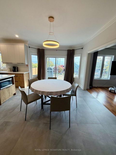 Photo 10 at 40 Graydon Crescent, Bayview Hill, Richmond Hill