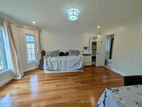 Photo 18 at 40 Graydon Crescent, Bayview Hill, Richmond Hill