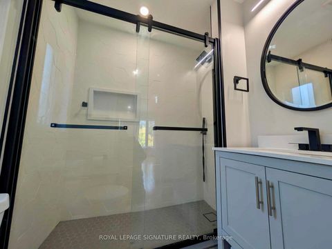 Photo 19 at 40 Graydon Crescent, Bayview Hill, Richmond Hill