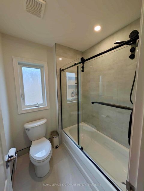 Photo 25 at 40 Graydon Crescent, Bayview Hill, Richmond Hill