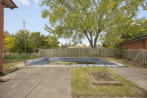 Photo 32 at 12 Bemberg Court, Old Rexdale, Toronto