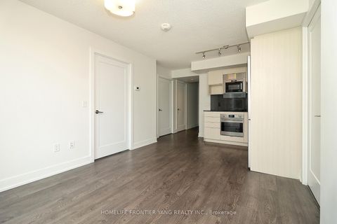 Photo 10 at 501 - 7 Mabelle Avenue, City Centre West, Toronto