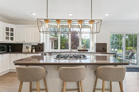 Photo 5 at 19 Lorraine Gardens, City Centre West, Toronto