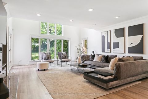 Photo 8 at 19 Lorraine Gardens, City Centre West, Toronto