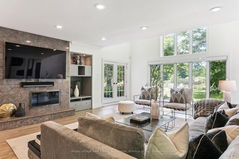 Photo 9 at 19 Lorraine Gardens, City Centre West, Toronto