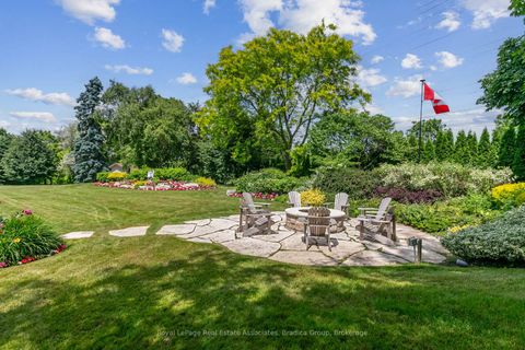 Photo 40 at 19 Lorraine Gardens, City Centre West, Toronto