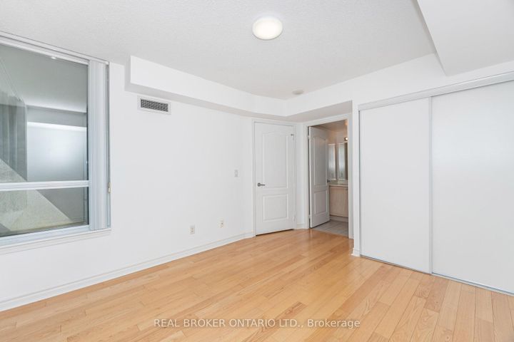 Photo 13 at 1109 - 17 Barberry Place, Bayview Village, Toronto