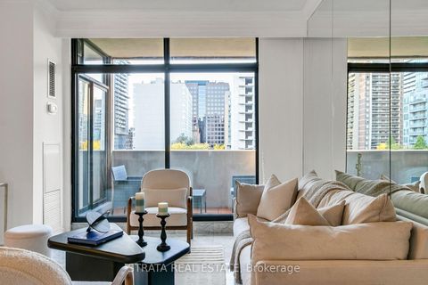 Photo 5 at 702 - 86 Gloucester Street, Yonge Corridor, Toronto