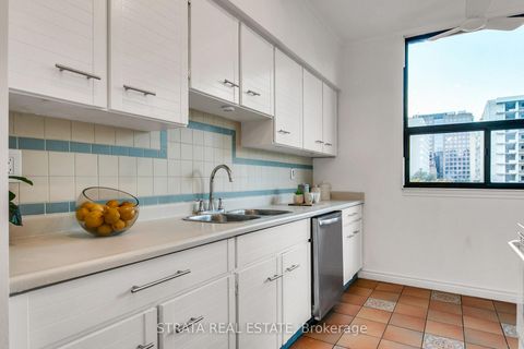 Photo 13 at 702 - 86 Gloucester Street, Yonge Corridor, Toronto