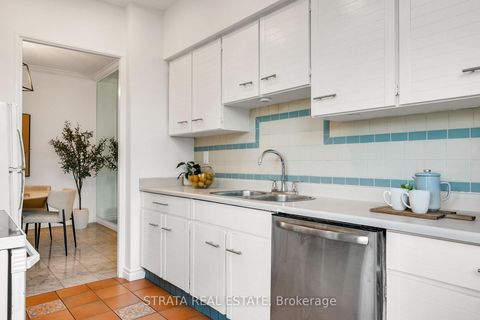 Photo 15 at 702 - 86 Gloucester Street, Yonge Corridor, Toronto