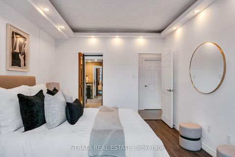 Photo 20 at 702 - 86 Gloucester Street, Yonge Corridor, Toronto