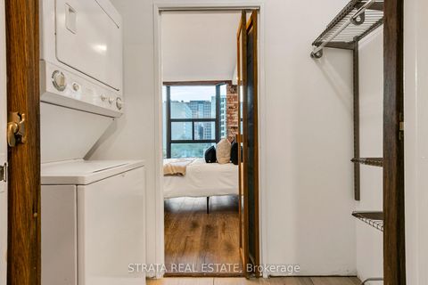 Photo 22 at 702 - 86 Gloucester Street, Yonge Corridor, Toronto