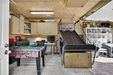 Photo 23 at 84 Wellington Street E, Wellington, Barrie