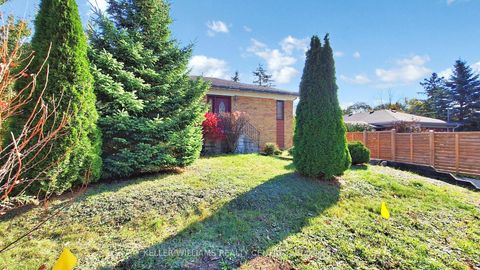 Photo 3 at 94 Queen Street, Central Newmarket, Newmarket