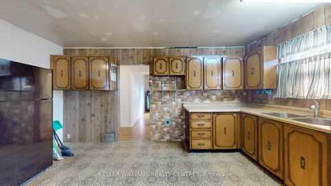 Photo 10 at 94 Queen Street, Central Newmarket, Newmarket