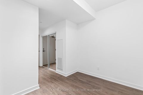 Photo 8 at 919 - 60 Tannery Road, Waterfront Communities C8, Toronto