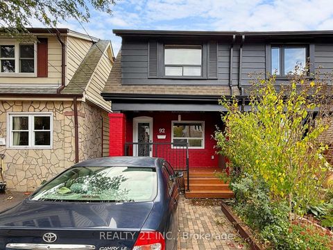 Photo 4 at 92 King Edward Ave Avenue, Lumsden, Toronto