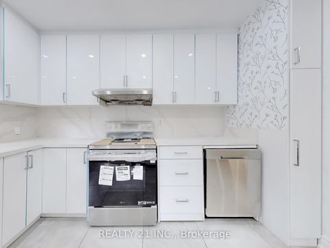 Photo 13 at 92 King Edward Ave Avenue, Lumsden, Toronto