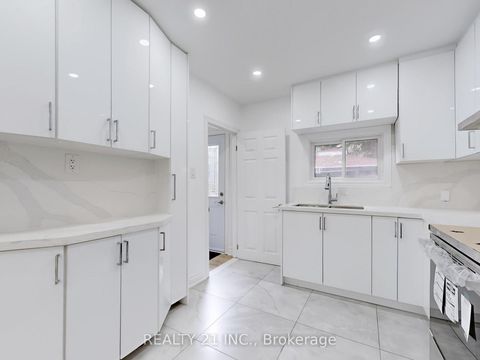 Photo 15 at 92 King Edward Ave Avenue, Lumsden, Toronto