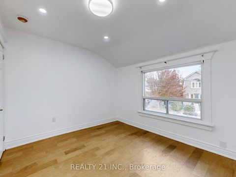 Photo 24 at 92 King Edward Ave Avenue, Lumsden, Toronto