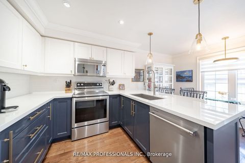 Photo 4 at 205 - 1111 Avenue Road, Eglinton, Toronto