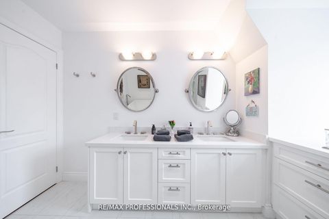 Photo 20 at 205 - 1111 Avenue Road, Eglinton, Toronto