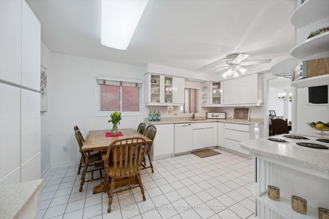 Photo 5 at 1468 Reeves Gate, GA Glen Abbey, Oakville