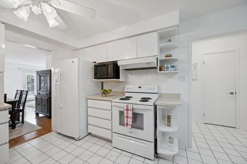 Photo 7 at 1468 Reeves Gate, GA Glen Abbey, Oakville