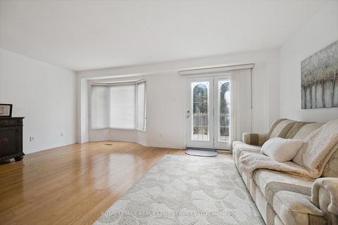 Photo 14 at 1468 Reeves Gate, GA Glen Abbey, Oakville