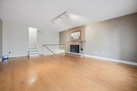 Photo 18 at 1468 Reeves Gate, GA Glen Abbey, Oakville