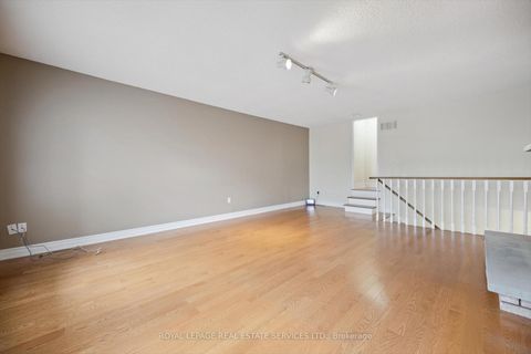 Photo 21 at 1468 Reeves Gate, GA Glen Abbey, Oakville