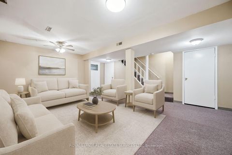 Photo 33 at 1468 Reeves Gate, GA Glen Abbey, Oakville