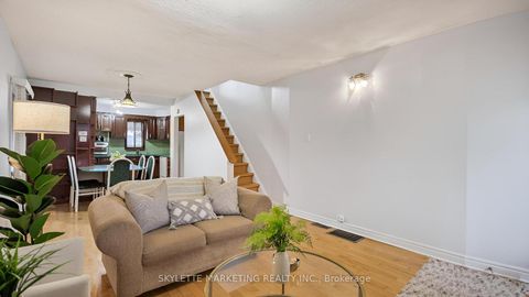 Photo 4 at 19 Miranda Avenue, Belgravia, Toronto