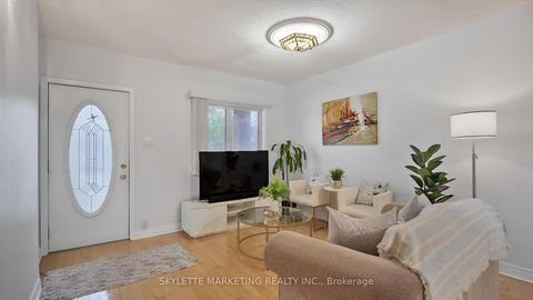 Photo 5 at 19 Miranda Avenue, Belgravia, Toronto