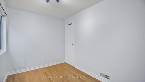 Photo 20 at 19 Miranda Avenue, Belgravia, Toronto