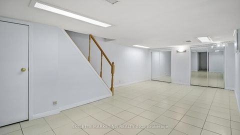 Photo 27 at 19 Miranda Avenue, Belgravia, Toronto