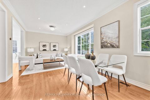 Photo 3 at 7 Delphinium Avenue, Oak Ridges Lake Wilcox, Richmond Hill