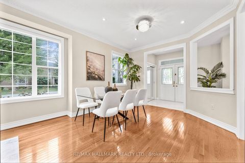 Photo 6 at 7 Delphinium Avenue, Oak Ridges Lake Wilcox, Richmond Hill