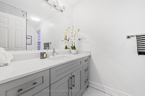 Photo 34 at 7 Delphinium Avenue, Oak Ridges Lake Wilcox, Richmond Hill