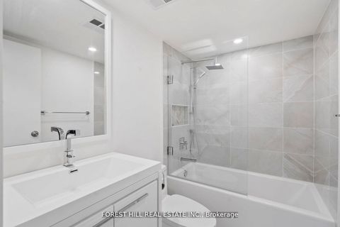 Photo 16 at 1203 - 7601 Bathurst Street, Yorkhill, Vaughan