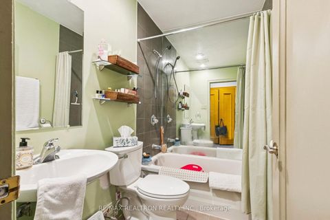 Photo 12 at 414 Ontario Street, Moss Park, Toronto