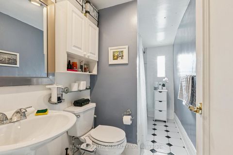 Photo 24 at 414 Ontario Street, Moss Park, Toronto