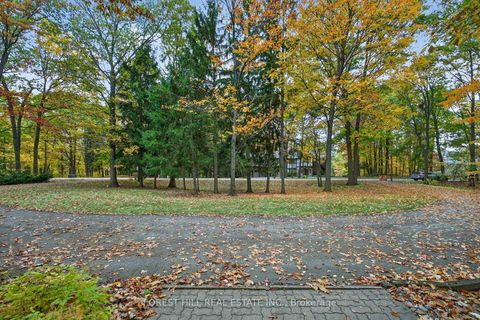 Photo 2 at 124 Forest Ridge Road, Rural Richmond Hill, Richmond Hill