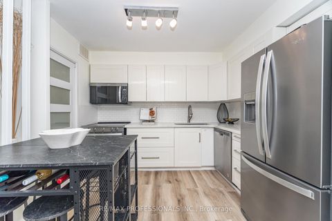 Photo 6 at 326B - 364 The East Mall, City Centre West, Toronto