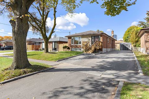 Photo 2 at 14 Madrid Street, Bendale, Toronto