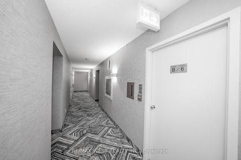 Photo 6 at 608 - 1470 Midland Avenue, Dorset Park, Toronto