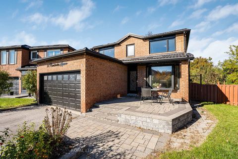 Photo 1 at 95 Carisbrooke Square, Malvern, Toronto