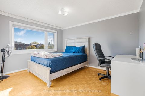 Photo 28 at 95 Carisbrooke Square, Malvern, Toronto