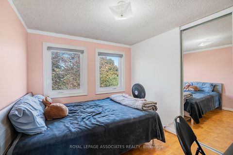 Photo 31 at 95 Carisbrooke Square, Malvern, Toronto